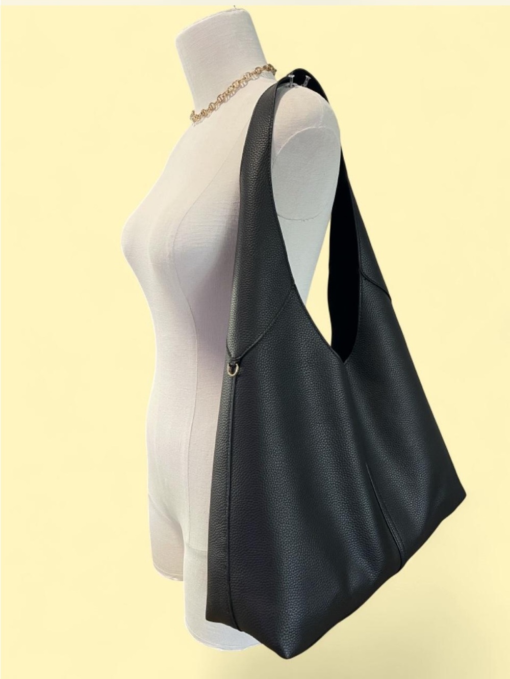 Classic Black Hobo Bag — Stylish Everyday Shoulder Bag